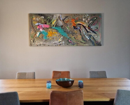 horizontaal schilderij, horizontaal kunstwerk, langwerpig kunstwerk, grijs schilderij, schilderij boven de eettafel, kunst in je interieur, kunst in huis